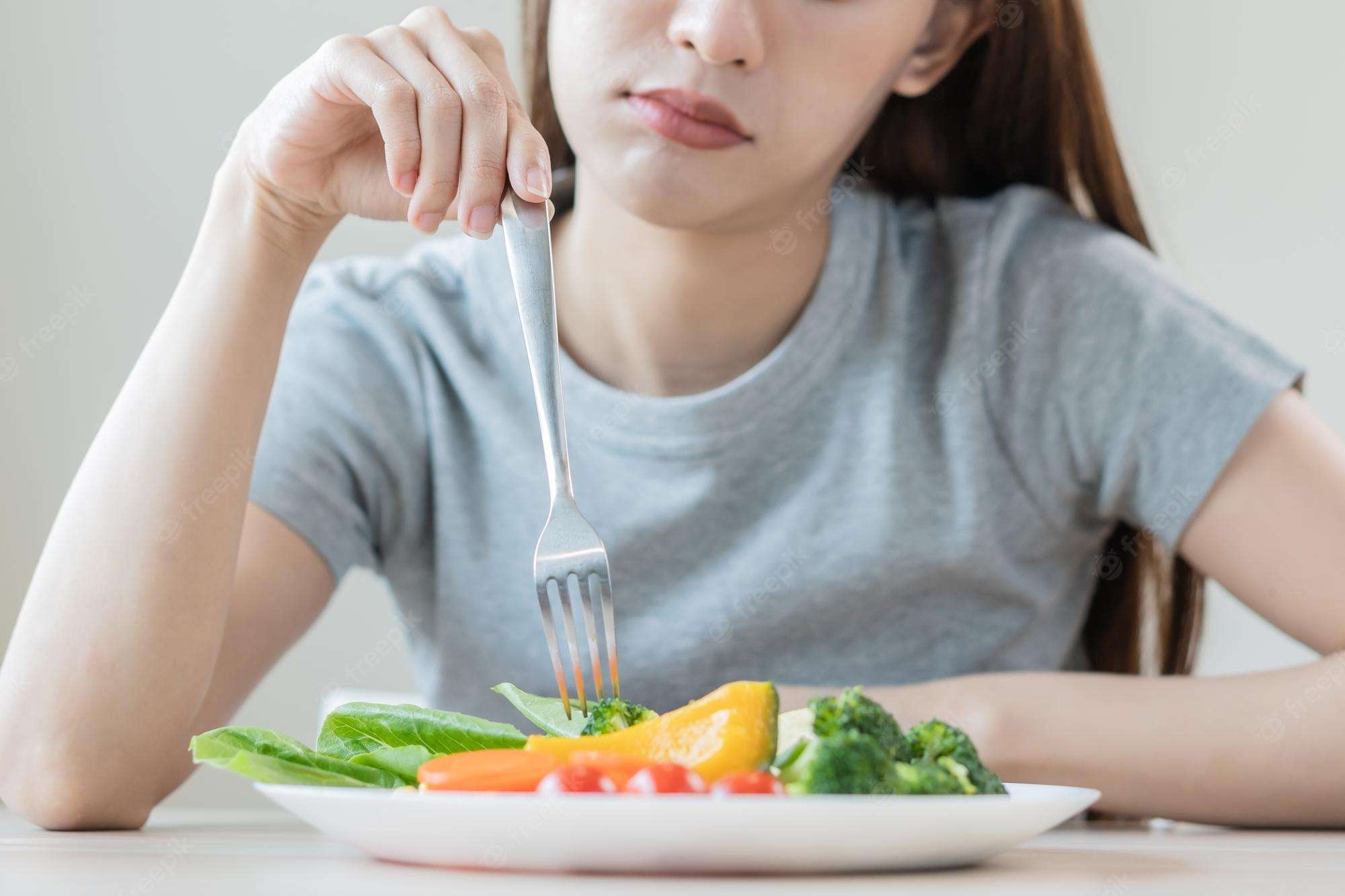 control your eating habits to manage depression